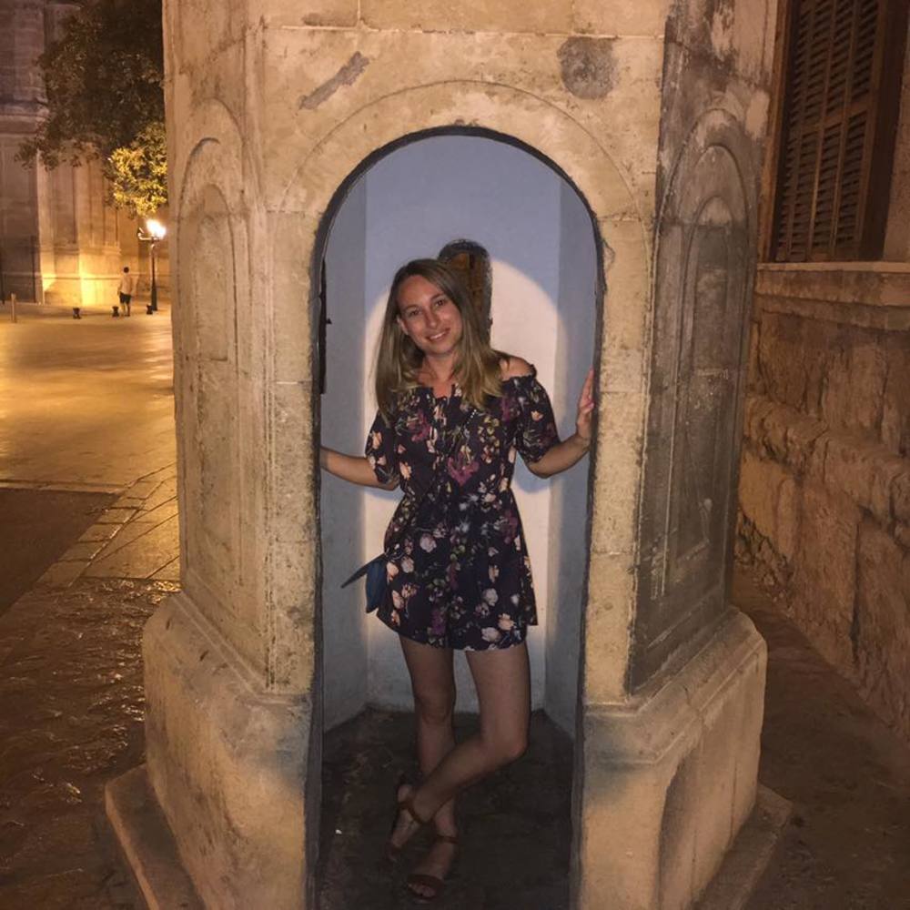 Meet your Posher, Kayla